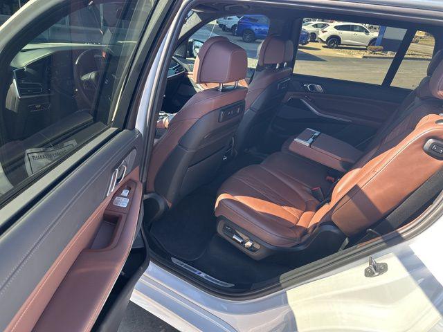 2022 BMW X7 M50i