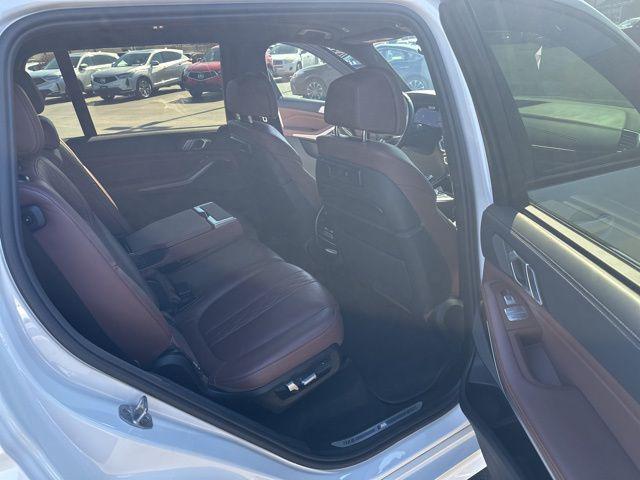 2022 BMW X7 M50i