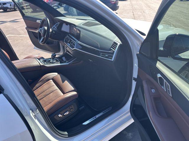 2022 BMW X7 M50i
