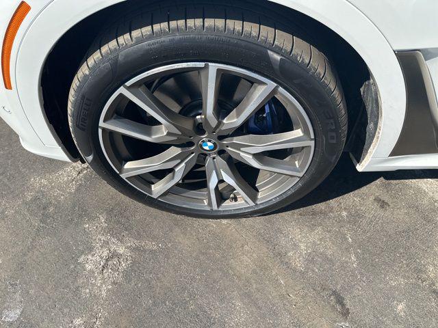 2022 BMW X7 M50i