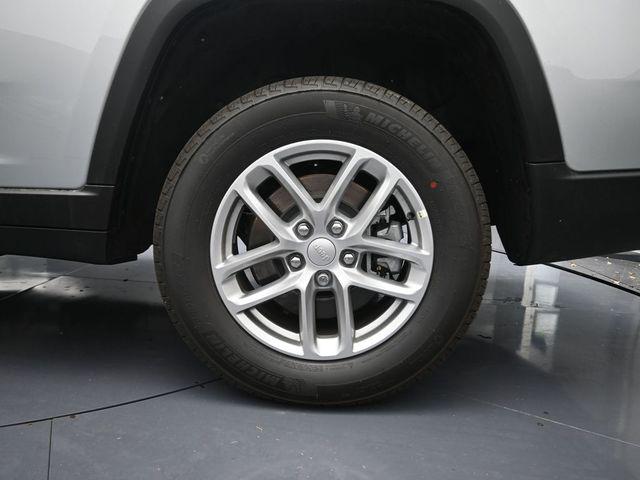 2026 Jeep Grand Cherokee L Altitude 4x2