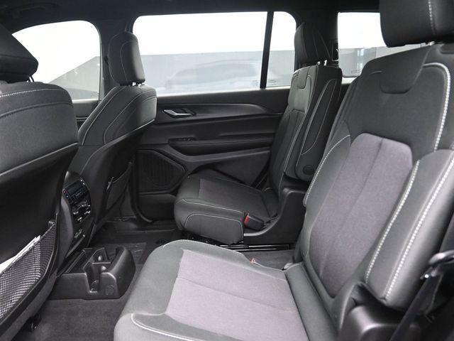 2026 Jeep Grand Cherokee L Altitude 4x2