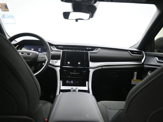2026 Jeep Grand Cherokee L Altitude 4x2