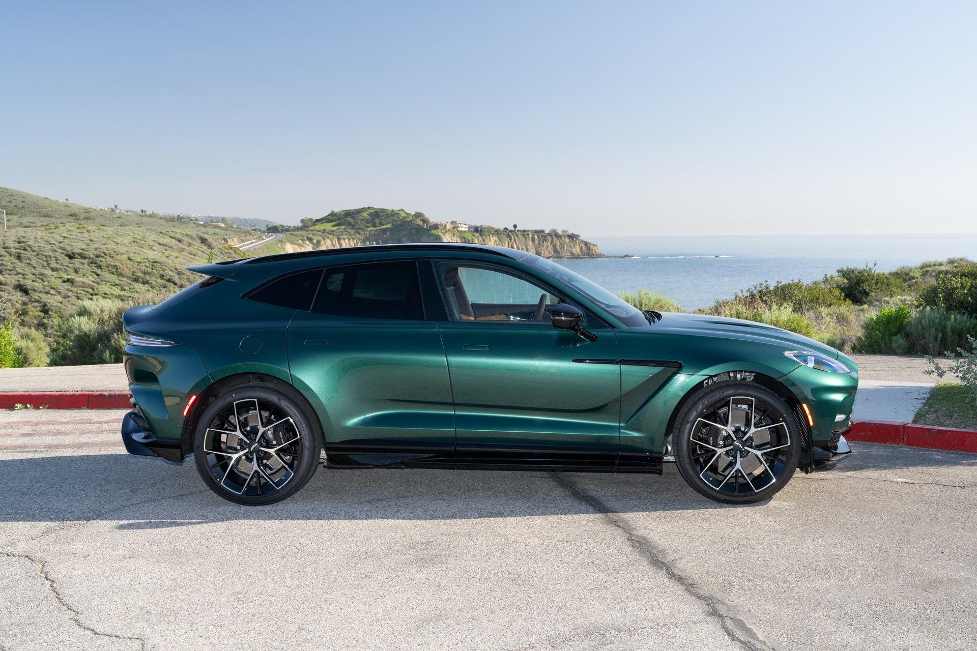 Aston Martin 2026 DBX 707