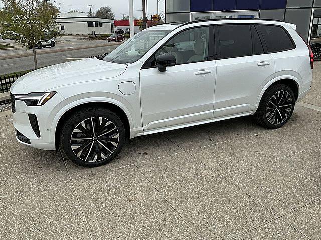 2026 Volvo XC90 Plug-In Hybrid Ultra Dark Theme, T8 AWD, Electric/Gasoline, 6 Seats