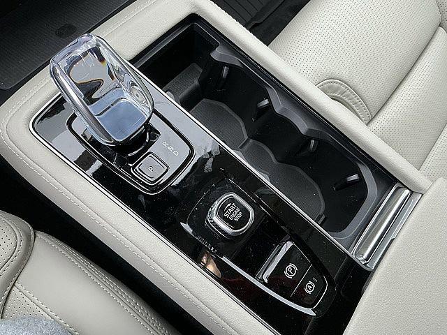 2026 Volvo XC90 Plug-In Hybrid Ultra Dark Theme, T8 AWD, Electric/Gasoline, 6 Seats