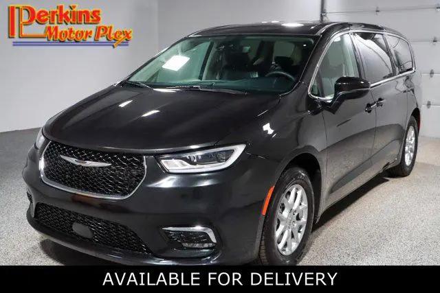 2023 Chrysler Pacifica Touring L for sale in Mayfield, KY