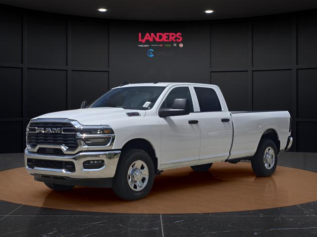 2026 RAM Ram 3500 RAM 3500 TRADESMAN CREW CAB 4X4 8 BOX