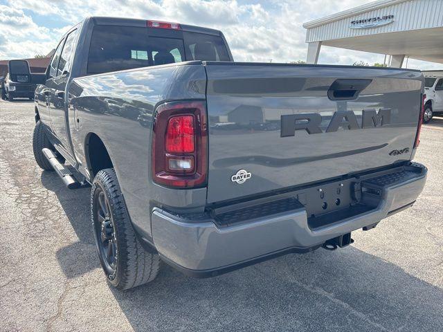 2026 RAM Ram 2500 RAM 2500 BLACK EXPRESS CREW CAB 4X4 64 BOX