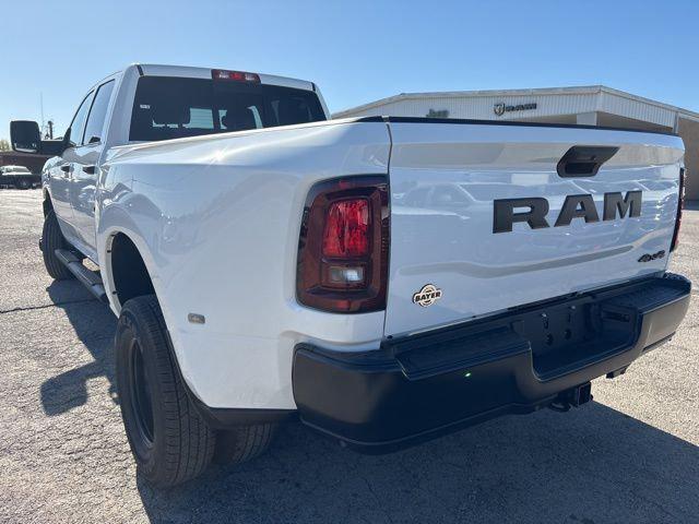2026 RAM Ram 3500 RAM 3500 TRADESMAN CREW CAB 4X4 8 BOX