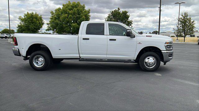 2026 RAM Ram 3500 RAM 3500 TRADESMAN CREW CAB 4X4 8 BOX