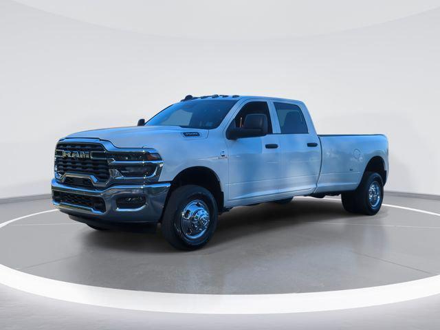 2026 RAM Ram 3500 RAM 3500 TRADESMAN CREW CAB 4X4 8 BOX