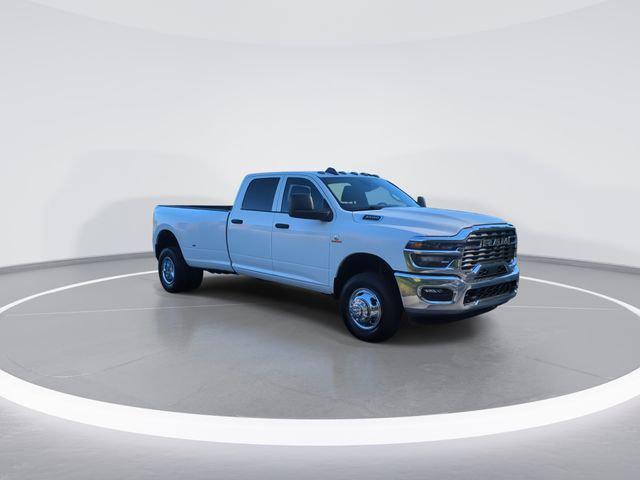 2026 RAM Ram 3500 RAM 3500 TRADESMAN CREW CAB 4X4 8 BOX