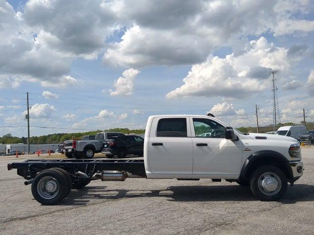 2026 RAM Ram 5500 Chassis Cab RAM 5500 TRADESMAN CHASSIS CREW CAB 4X4 84 CA