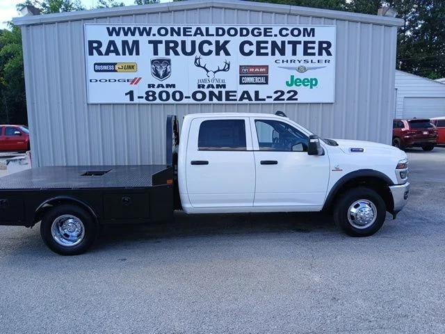 2026 RAM Ram 3500 Chassis Cab RAM 3500 TRADESMAN CREW CAB CHASSIS 4X4 60 CA 2026 RAM Ram 3500 Chassis Cab RAM 3500 TRADESMAN CREW CAB CHASSIS 4X4 60 CA