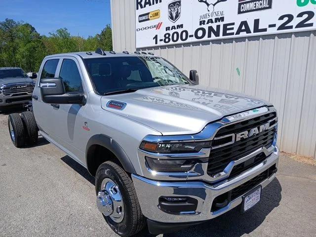 2026 RAM Ram 3500 Chassis Cab RAM 3500 TRADESMAN CREW CAB CHASSIS 4X4 60 CA