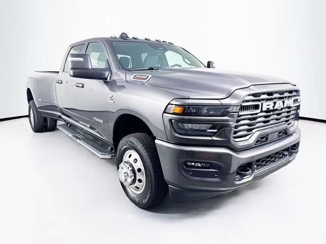 2026 RAM 3500 RAM 3500 BIG HORN CREW CAB 4X4 8 BOX