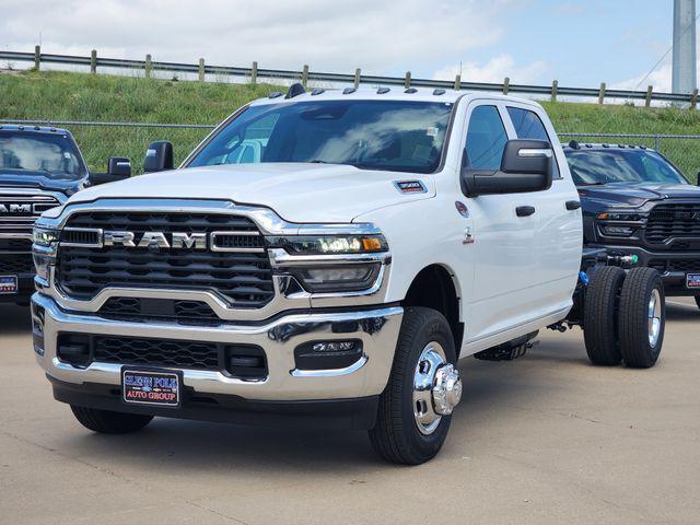2026 RAM Ram 3500 Chassis Cab RAM 3500 TRADESMAN CREW CAB CHASSIS 4X4 60 CA