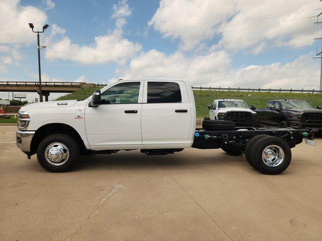 2026 RAM Ram 3500 Chassis Cab RAM 3500 TRADESMAN CREW CAB CHASSIS 4X4 60 CA