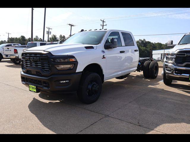 2026 RAM Ram 3500 Chassis Cab RAM 3500 TRADESMAN CREW CAB CHASSIS 4X4 60 CA