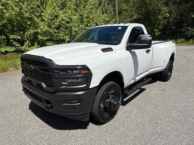 2026 Ram 3500 Tradesman Regular Cab 4x4 8' Box