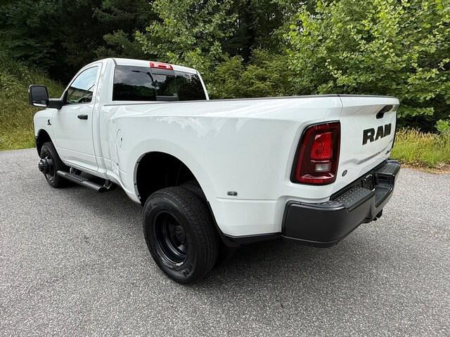 2026 Ram 3500 Tradesman Regular Cab 4x4 8 Box