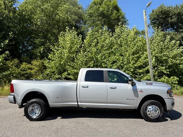 2026 Ram 3500 Laramie Crew Cab 4x4 8' Box