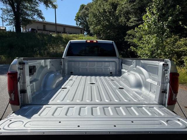 2026 Ram 3500 Laramie Crew Cab 4x4 8' Box
