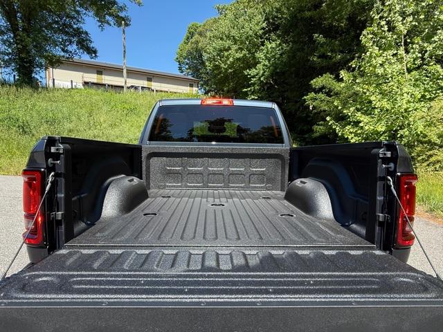2026 Ram 2500 Big Horn Crew Cab 4x4 64 Box