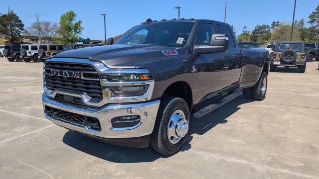 2026 RAM Ram 3500 RAM 3500 TRADESMAN CREW CAB 4X4 8 BOX