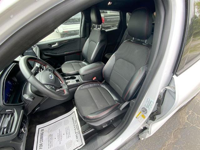 2023 Ford Escape ST-Line Select