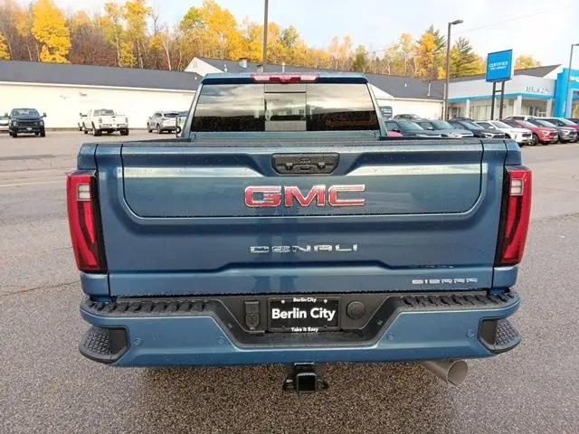 2026 GMC Sierra 2500HD Crew Cab, Standard Bed, Denali, 4WD