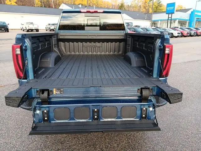 2026 GMC Sierra 2500HD Crew Cab, Standard Bed, Denali, 4WD