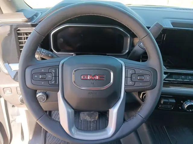 2026 GMC Sierra 1500 Double Cab, Standard Bed, SLE, 4WD