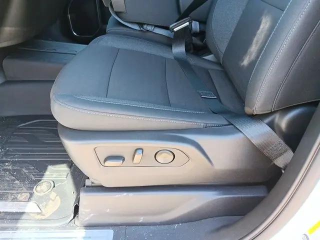 2026 GMC Sierra 1500 Double Cab, Standard Bed, SLE, 4WD