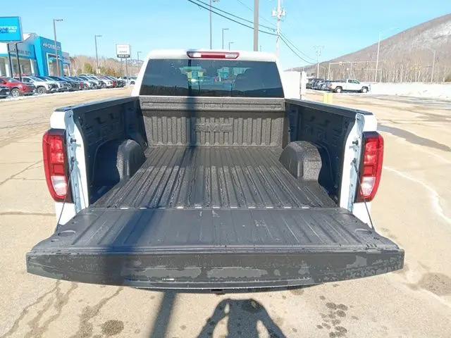 2026 GMC Sierra 1500 Double Cab, Standard Bed, SLE, 4WD