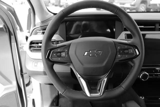 2027 Chevrolet Bolt LT FWD