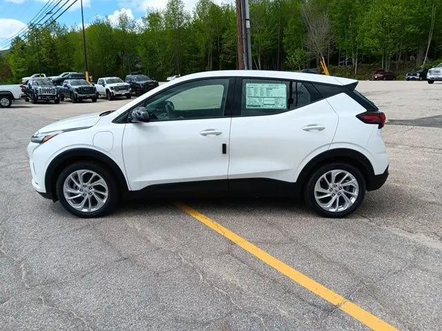2027 Chevrolet Bolt LT FWD