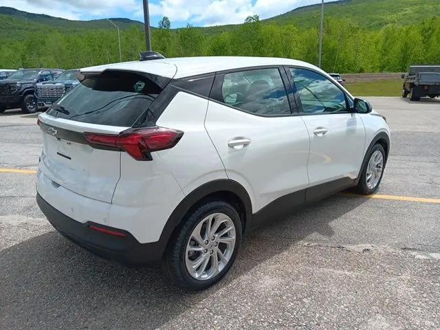 2027 Chevrolet Bolt LT FWD