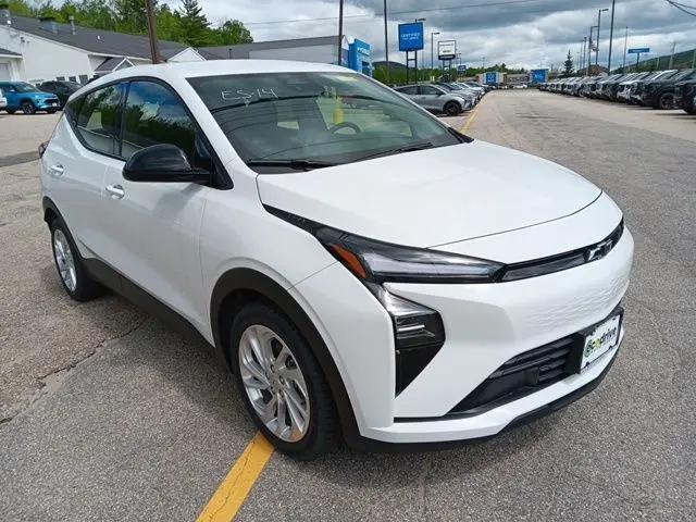 2027 Chevrolet Bolt LT FWD