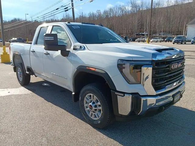 2026 GMC Sierra 2500HD Double Cab, Standard Bed, Pro, RWD