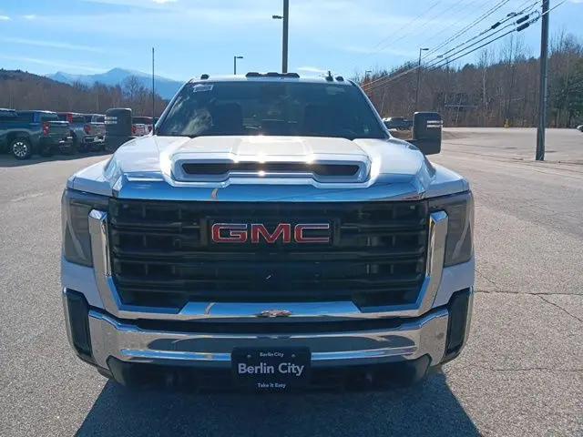 2026 GMC Sierra 2500HD Double Cab, Standard Bed, Pro, RWD