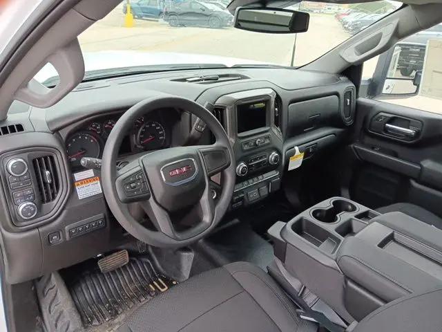 2025 GMC Sierra 2500HD 4WD Regular Cab Long Bed Pro