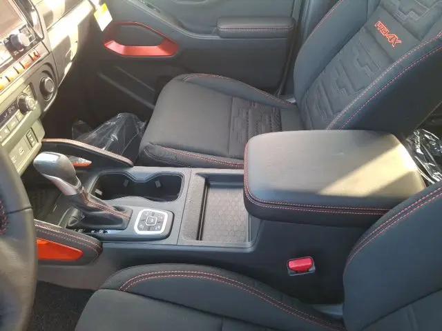 2026 Nissan Frontier Crew Cab PRO-4X 4x4