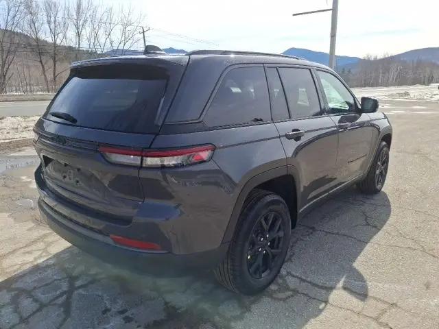2026 Jeep Grand Cherokee Altitude 4x4