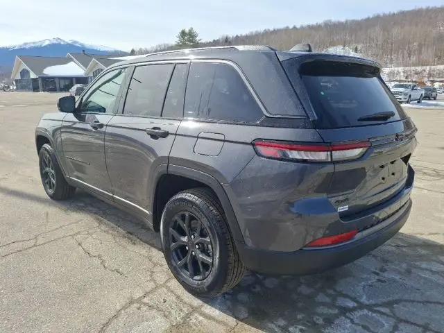 2026 Jeep Grand Cherokee Altitude 4x4