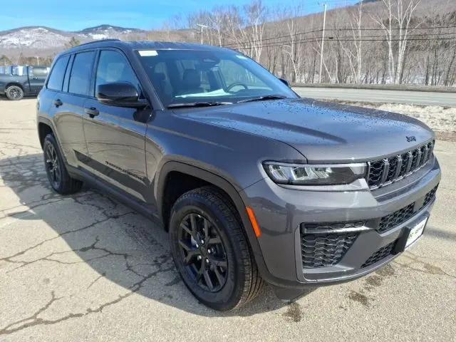2026 Jeep Grand Cherokee Altitude 4x4