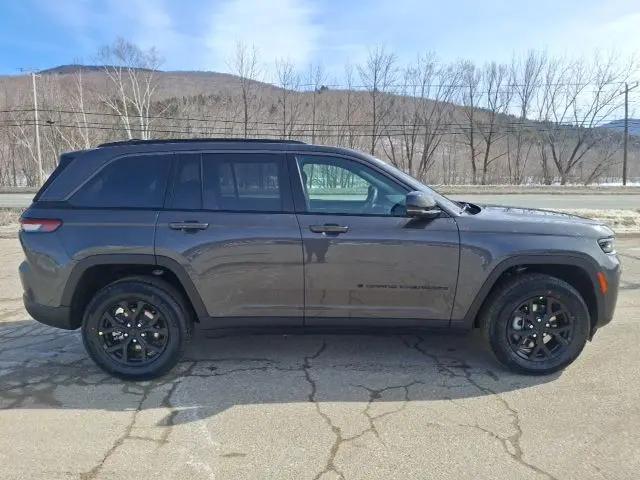 2026 Jeep Grand Cherokee Altitude 4x4