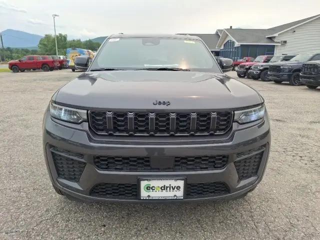 2026 Jeep Grand Cherokee Altitude 4x4