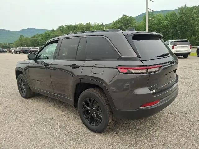 2026 Jeep Grand Cherokee Altitude 4x4
